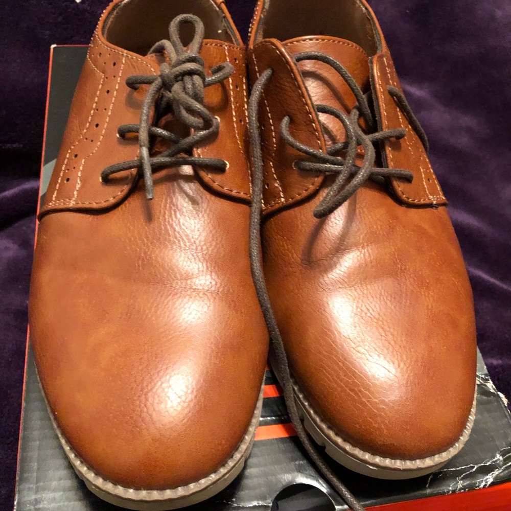 Deer stag boys shoes size 5 1/2